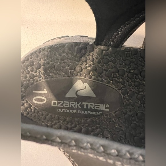 Ozark Trail Men’s Closed Toe Outdoor Sandals Size 10 - Picture 4 of 5